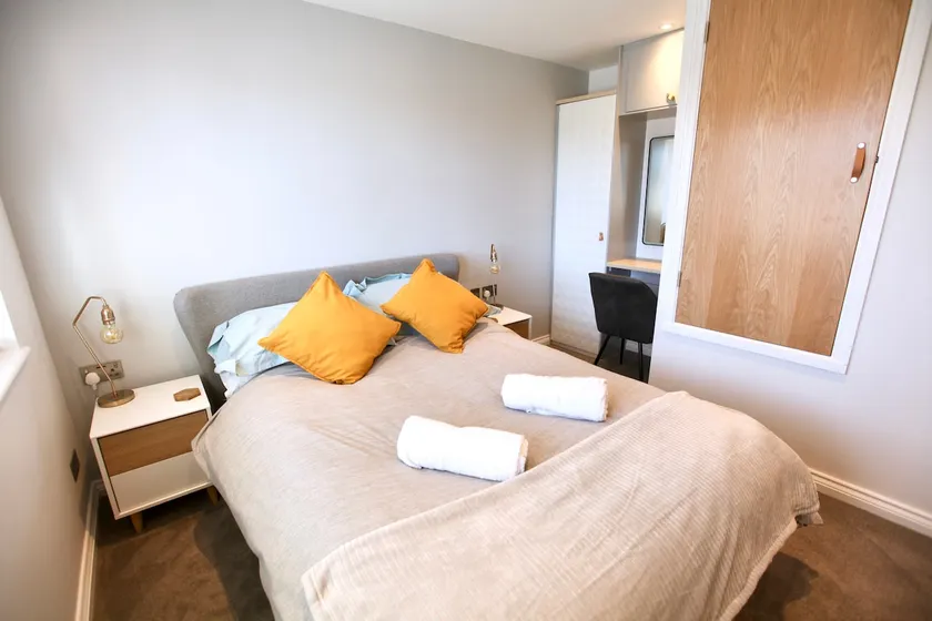 Stylish Cambridge Pad - Image 1