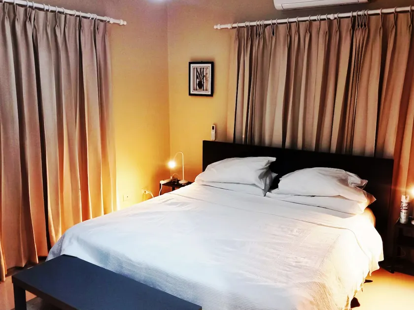 Lovely 2-Bedroom Rental Unit with Patio - Image 1
