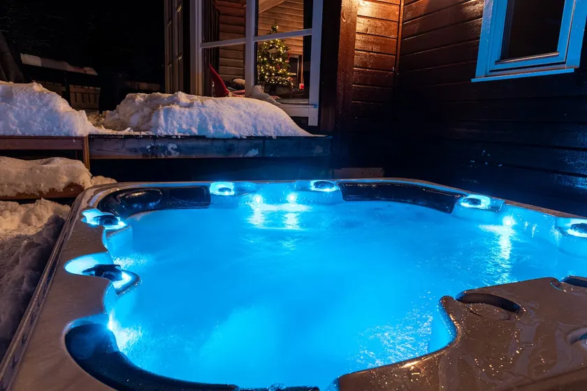 Jacuzzi | Stunning views | Cozy | Family friendly - Image 1