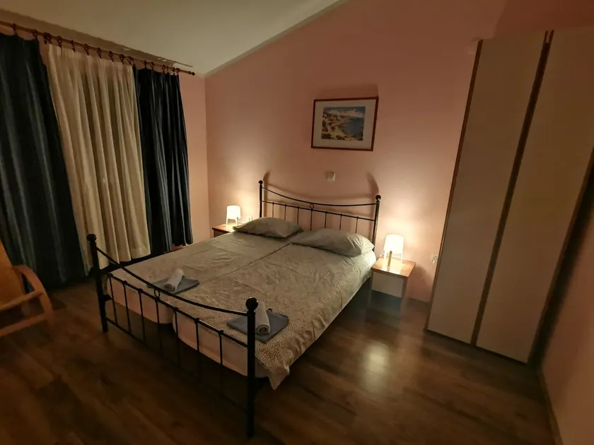 App for 4 with terrace & parking Apartmani Brljafa - Image 1
