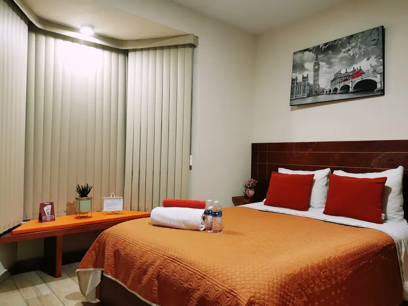 Suite in the Historic Center with parking #4 - Image 1