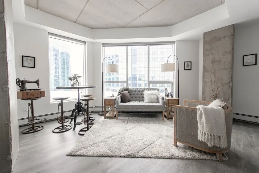 Beautiful Views of Harbour + Citadel + Downtown - Image 1