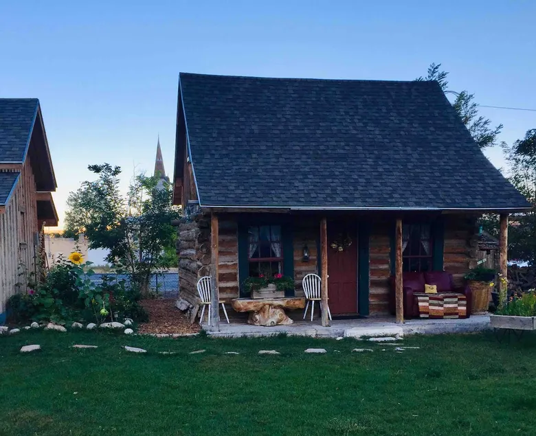 Heritage Cabin - Image 1