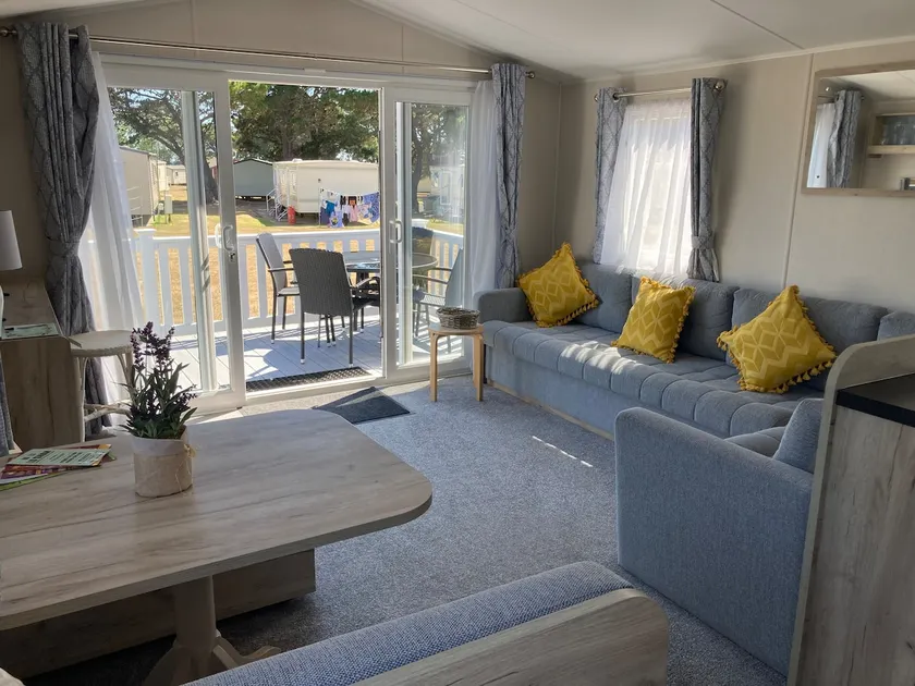 Katie's Caravan - Image 1