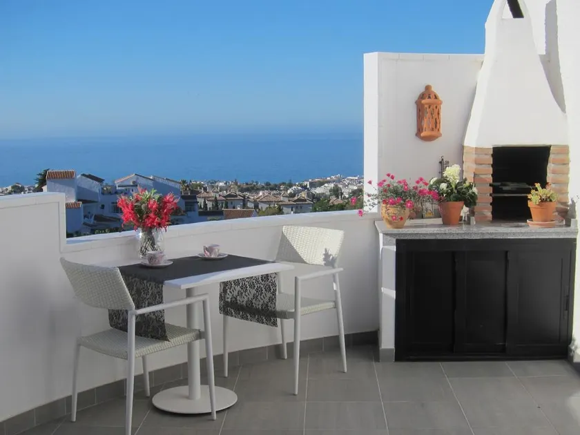 Luxery one bedroom apartment with seaside view - Image 1