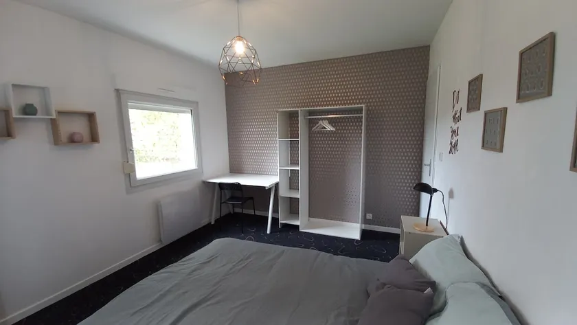 lovely studio with independent entrance - Image 1