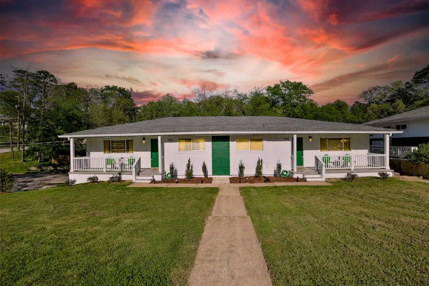 Live Like a Local | North Chattanooga Stay (left) - Image 1