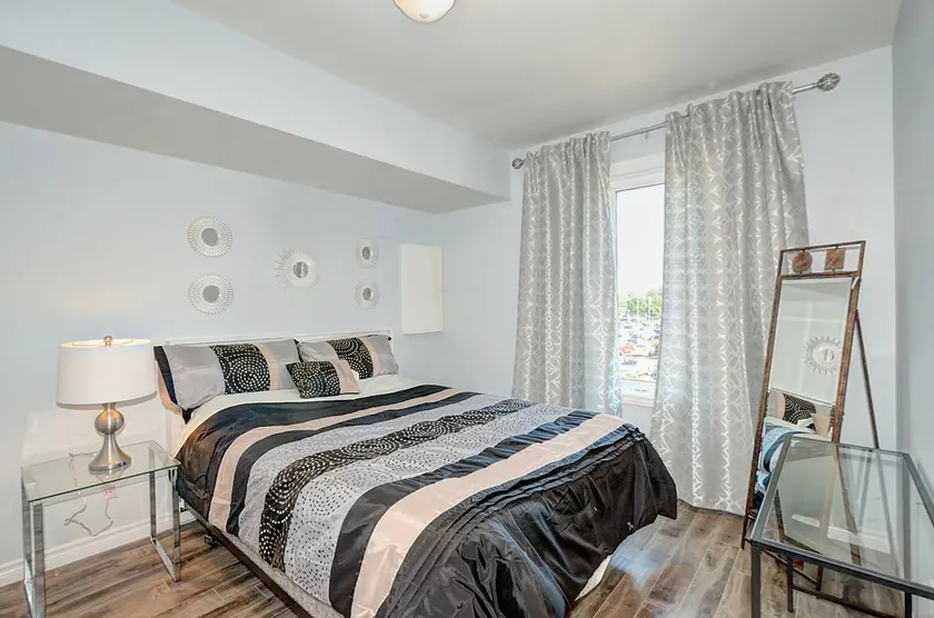 Luxurious Condo with Balcony in Kitchener - Image 1