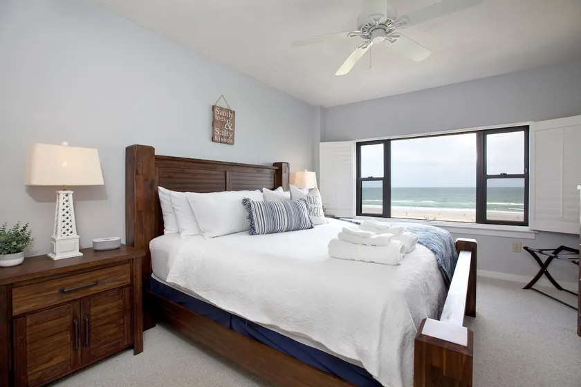 Sundae By The Sea Oceanview Condo - Image 1