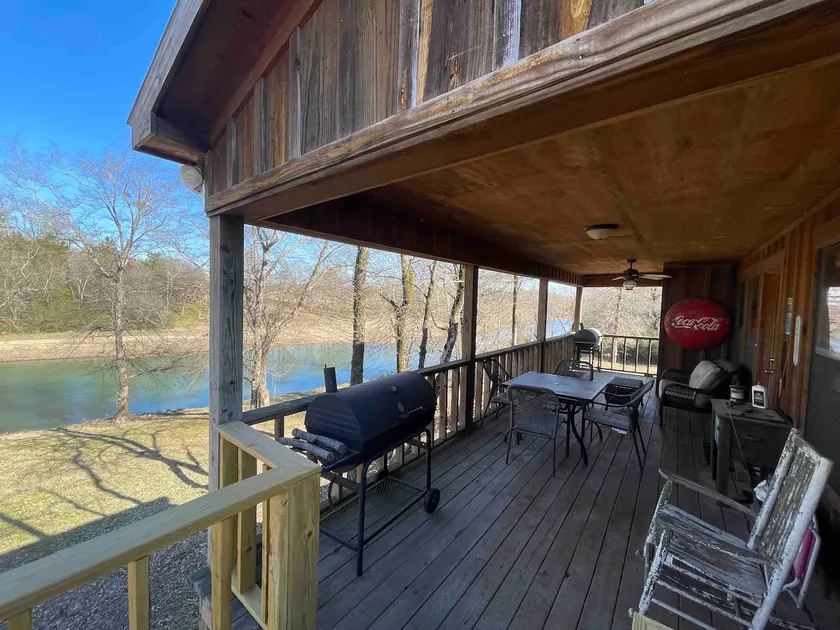 Premier Estate with Cabin on the Caddo with Canoe - Image 1