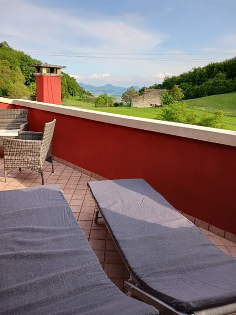Lovely apartment nestled in the Berici Hills - Image 1