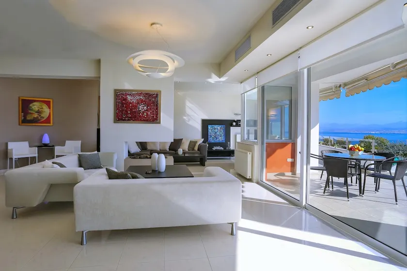 Antiopi Luxury Villa - Image 1