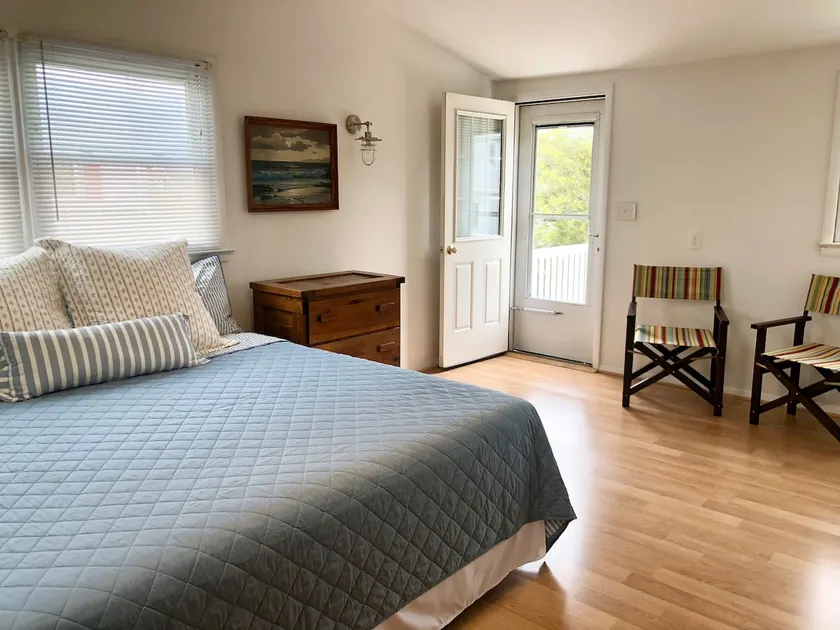 Newly renovated Cape Cod 4BR 2 Baths in LBI close to restaurants, and beach - Image 1