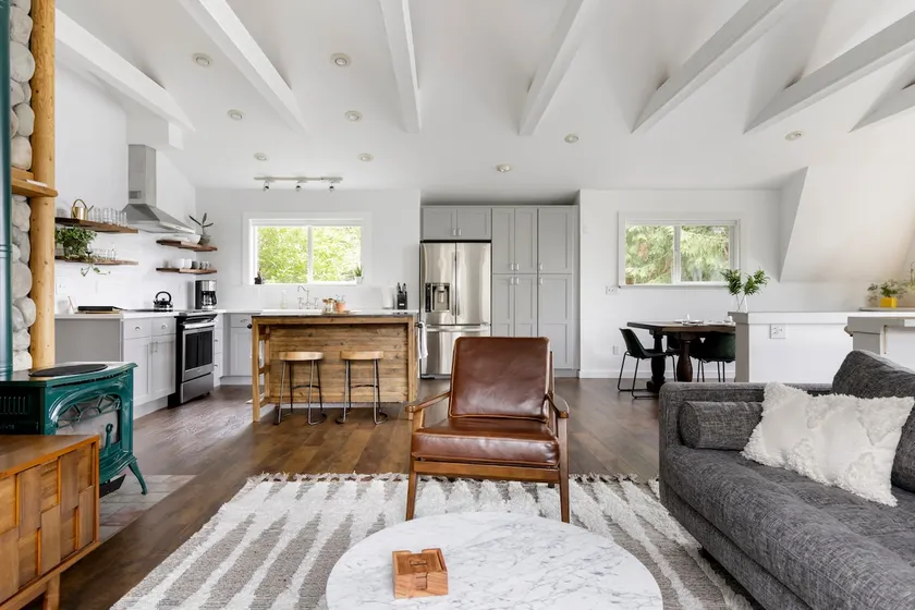 Stillhouse Guest Home in Edmonds - Image 1