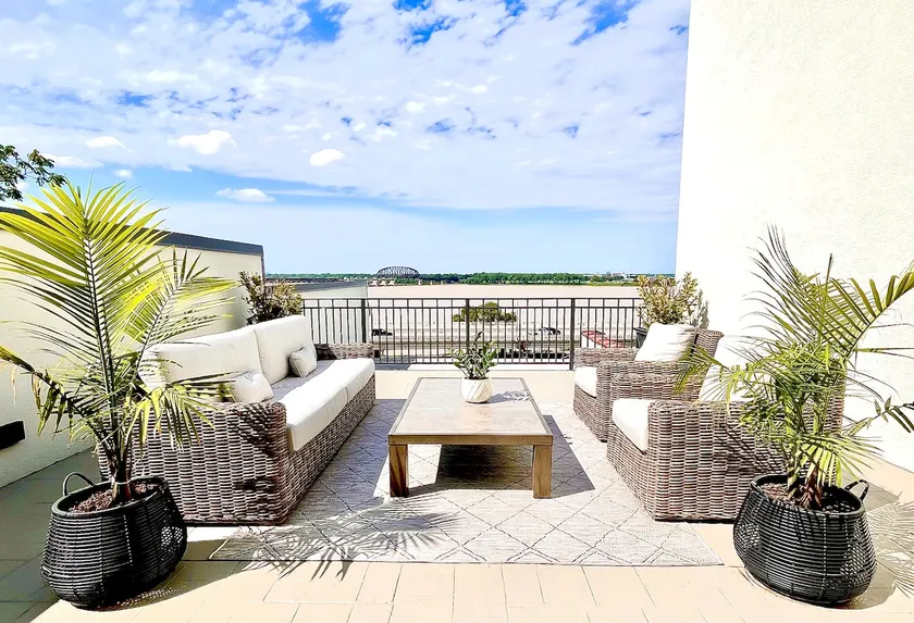 Charming Penthouse/Rooftop Patio/Downtown - Image 1