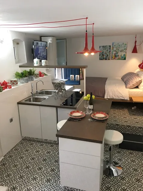 Cres, Art Vacation Home, Croatia - Image 1