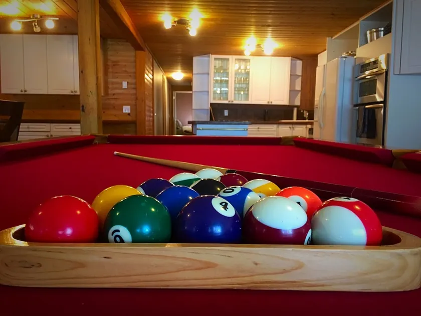 4 BDRM | Sleeps 8 | Private Yard + Firepit - Image 1