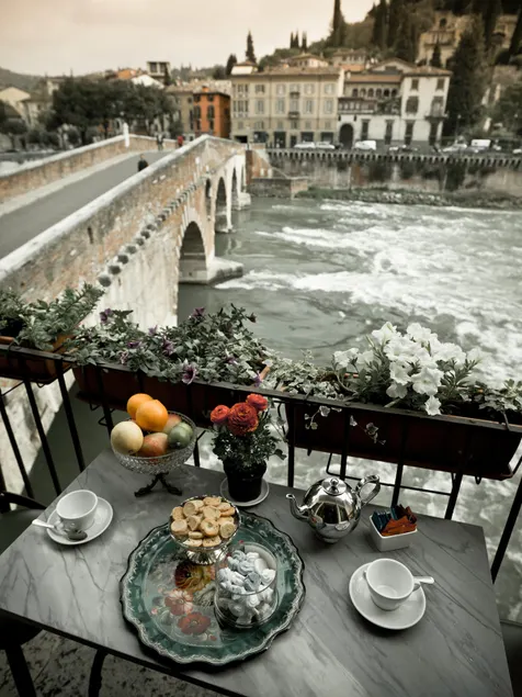 ABOVE Ponte Pietra • 2000yr roman bridge • SUITE - Image 1