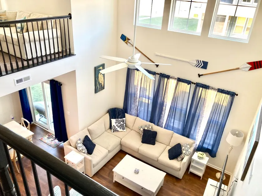 Large home, 2 primaries, 3 pools, Bethany shuttle - Image 1