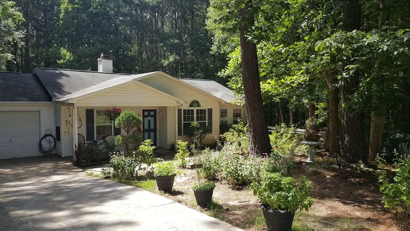 Lake Norman Forest House-Art, Nature & Lake Norman - Image 1