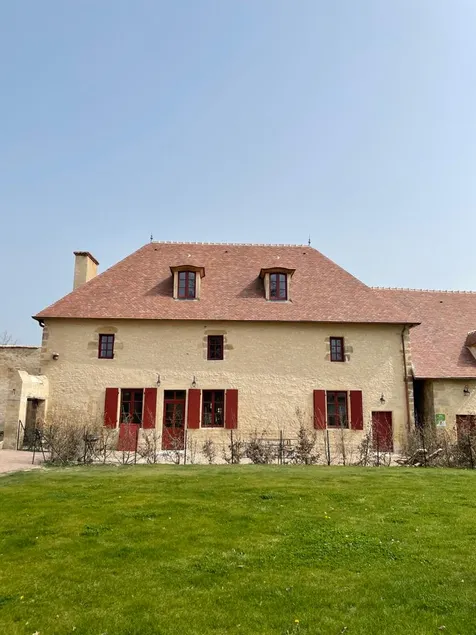 Château d'Ainay-le-Vieil, Harbour Master's Lodge - Image 1