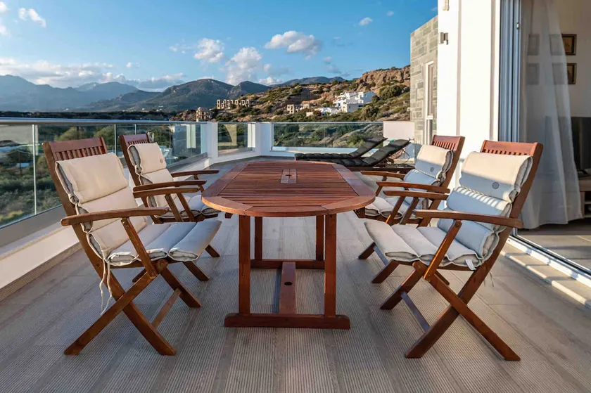 Makry Gialos Family Seaside View Home - Image 1