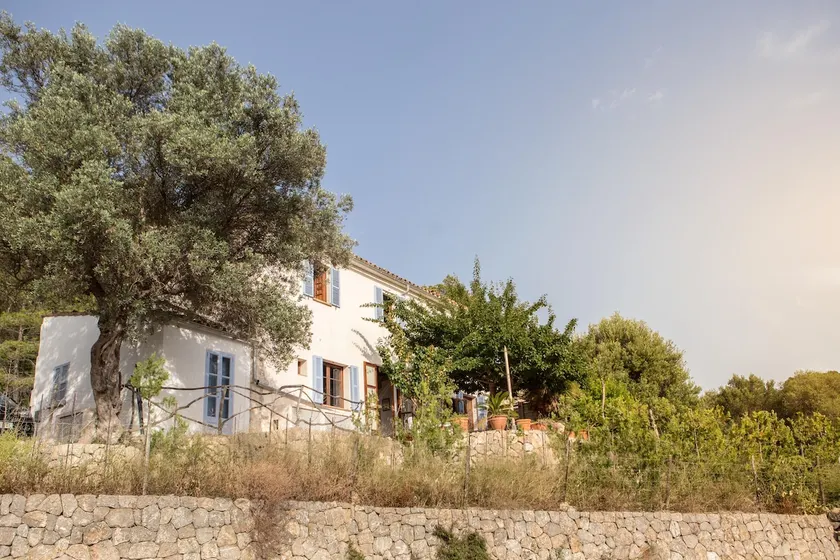 Sea and mountain house in Mallorca - Image 1