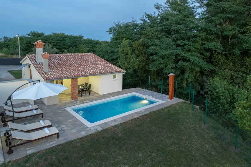 House Matea, 2 Bedroom with Private Pool - Image 1