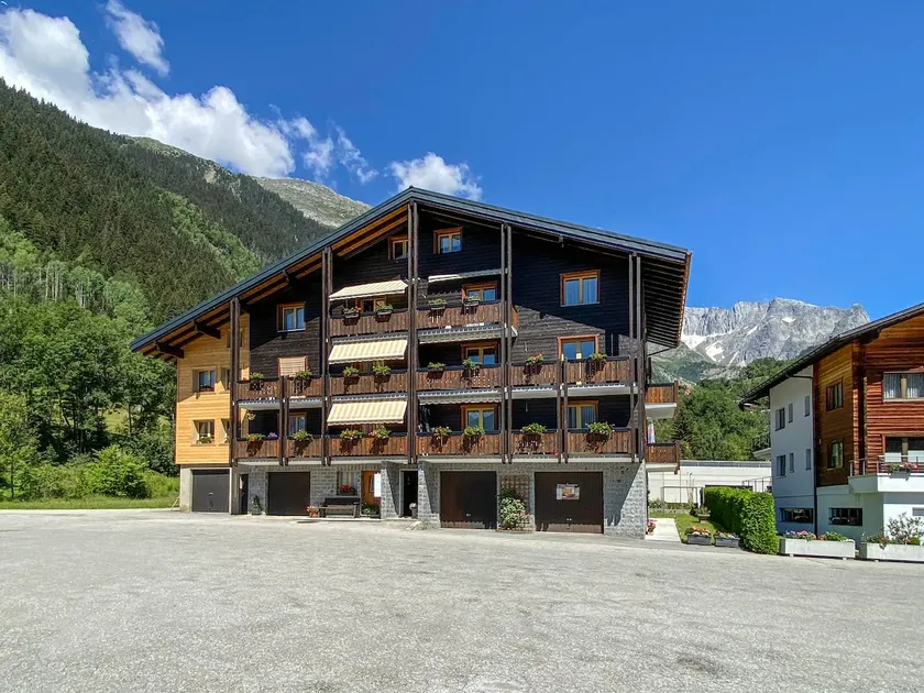 Cozy apartment in Valais mountain Village - Image 1