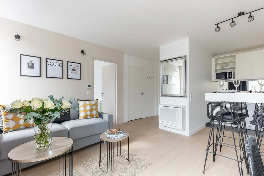 Stylish apartment near the Champs Élysées 303 - Image 1
