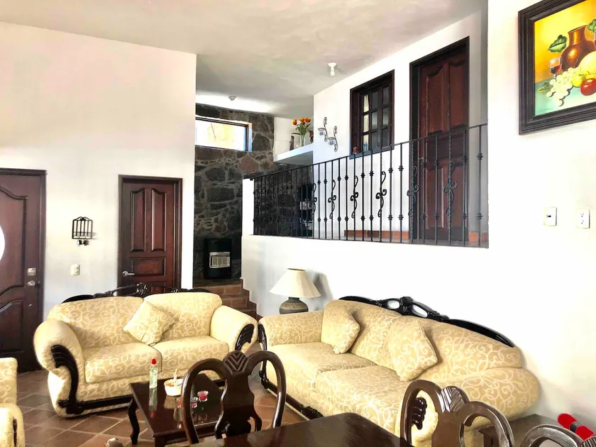COZY HOUSE IN THE HEART OF TLALPUJAHUA - Image 1