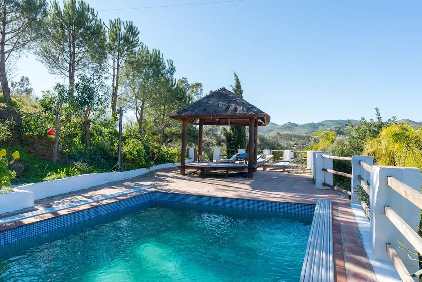 Apartment for 1 share heated pool, sauna, yoga. - Image 1
