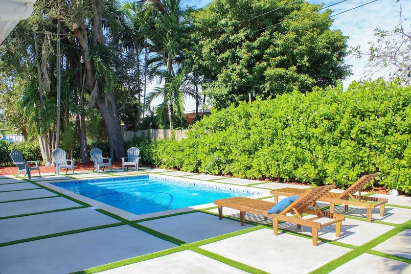 Gables Miami Home with HEATED SALT POOL. Near Beaches, Airport and Night life - Image 1