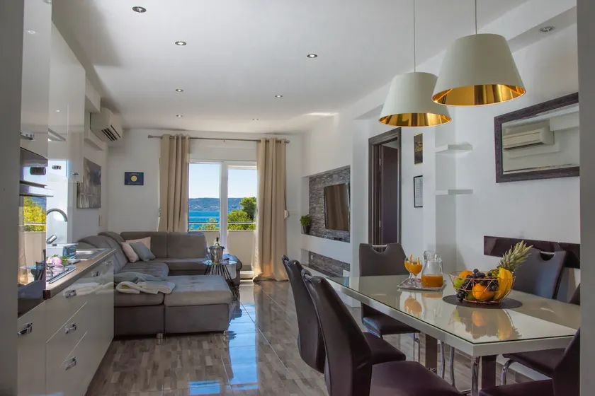 Deluxe Apartment BellaCosta - Image 1