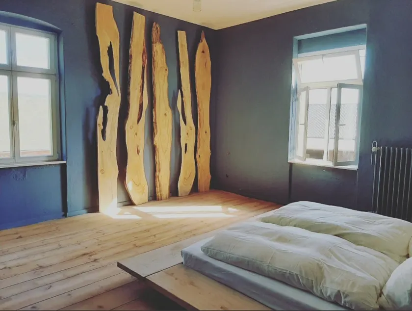 Large and colorful + sauna - Image 1