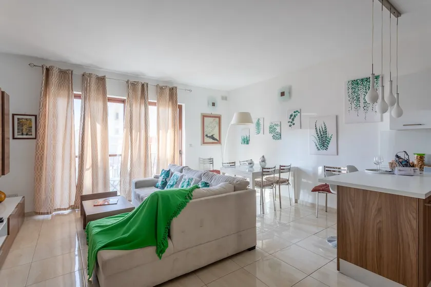 Beautiful and new apartment in the central area - Image 1