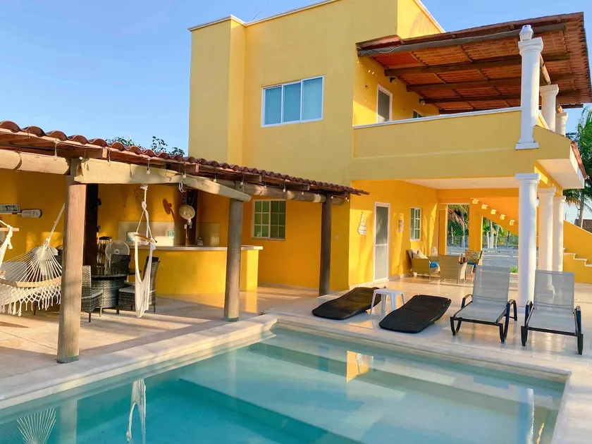Beach house with Swimming pool & air conditioning - Image 1