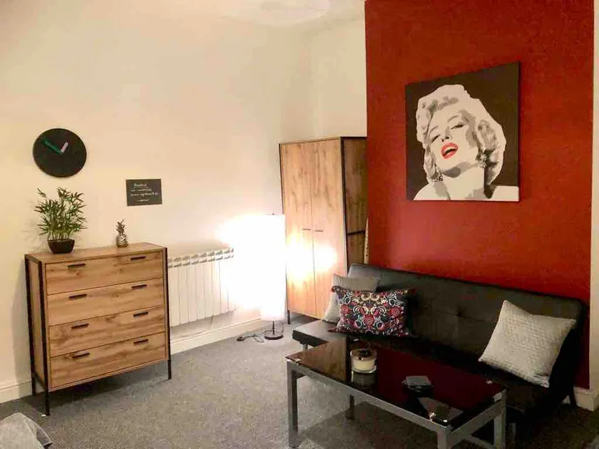 BELMONT Apartments - Image 1