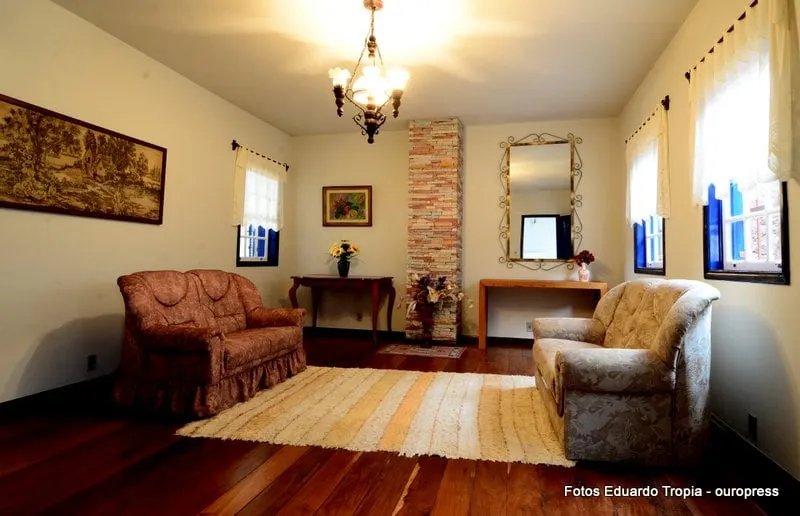 Dlourdes' Hosting House - Image 1