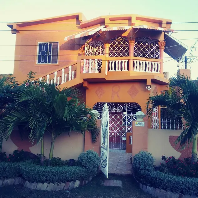 St Thomas, Jamaica Paradise. - Image 1