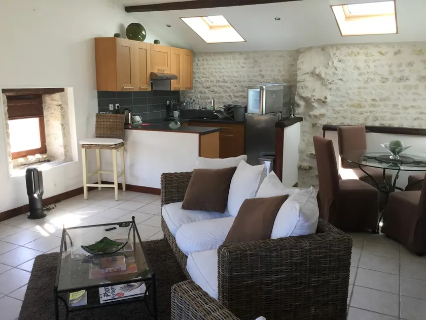 Charming apartment in the quiet countryside - Image 1
