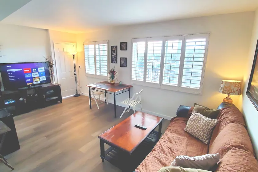Quiet 2bdr w/Views, easy access to locations - Image 1