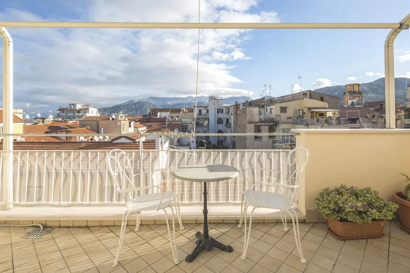 Carla Suite Sorrento - Image 1