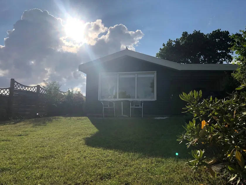 Cottage 50 meters from the beach with ocean views. - Image 1