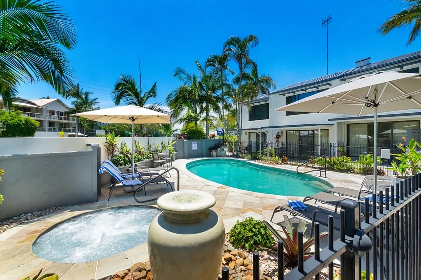 Noosa Place Resort Noosa River 2brm Apartment - Image 1