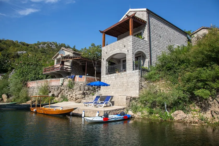 Paradise House - Nationalpark Skadar Lake - Image 1