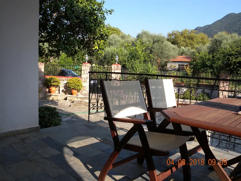 Marathias independent family apartment - Image 1
