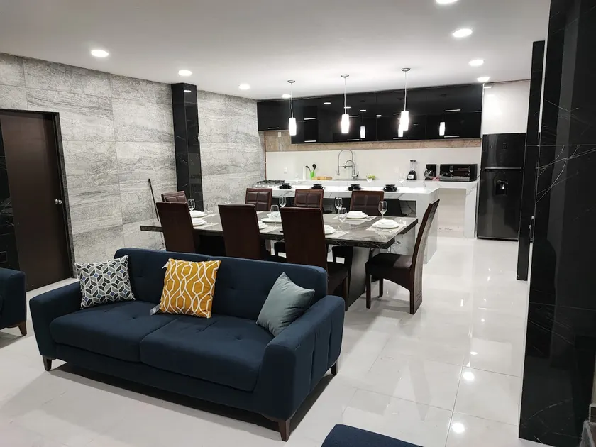 New house with luxury finishes near the airport - Image 1