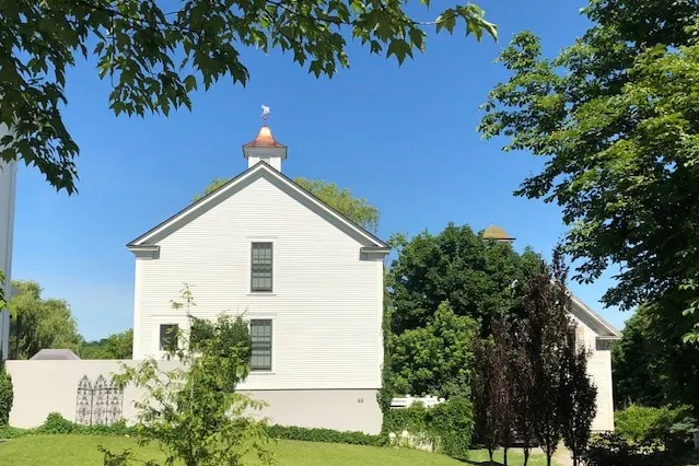 Private Guesthouse in the heart of Vergennes - Image 1