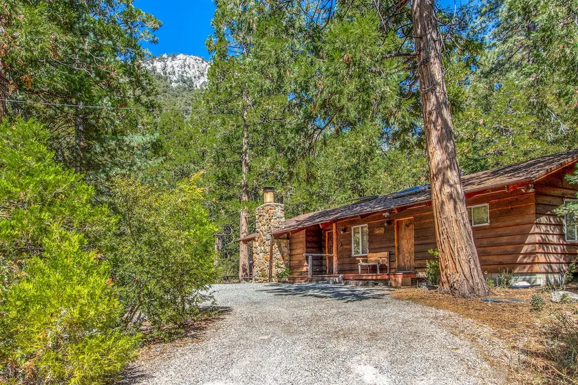 Azalea Creek- Creekside seclusion! - Image 1